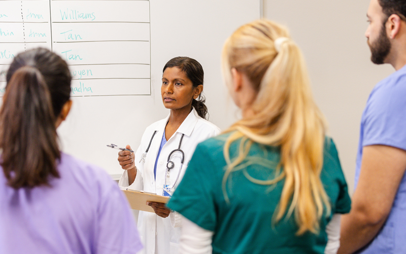 Pflegekraft-mit-Abschluss_2